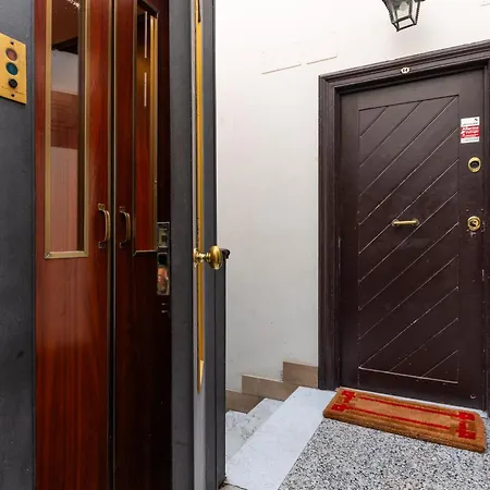 Attico Spazioso Ed Elegante A Santa Maria Maggiore Roma