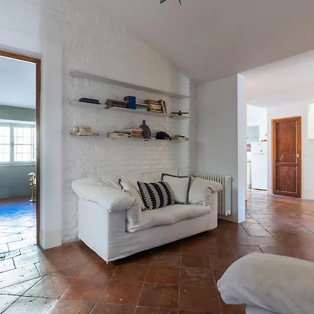 Attico Spazioso Ed Elegante A Santa Maria Maggiore Apartmán *